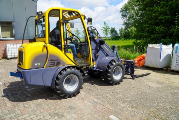 W12 CS + lepelbord-1